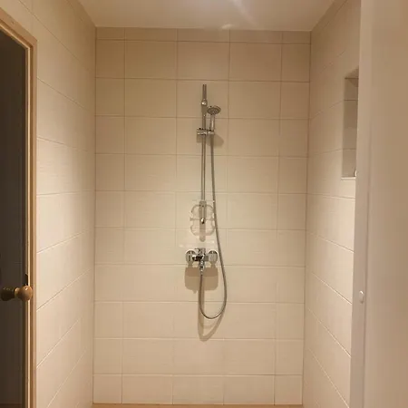 Golden Haven - Kullakodu - 2-bedroom House With Sauna, Patio, Grill, Walk To Viti