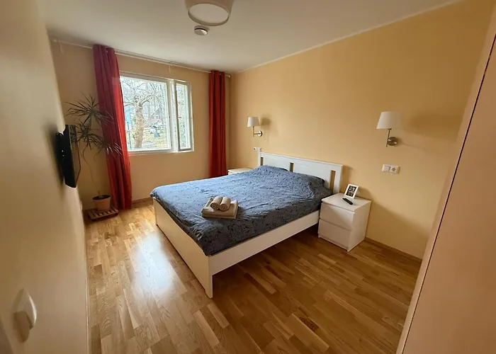 Prázdninový dům Golden Haven - Kullakodu - 2-bedroom House With Sauna, Patio, Grill, Walk To *