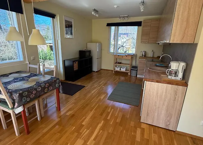 Golden Haven - Kullakodu - 2-bedroom House With Sauna, Patio, Grill, Walk To Vakantiehuis *